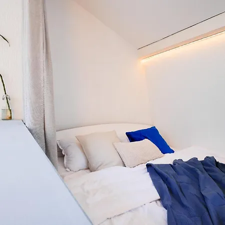 Company Mansion With Cinema & Balcony Old Town Apartament Belgrad