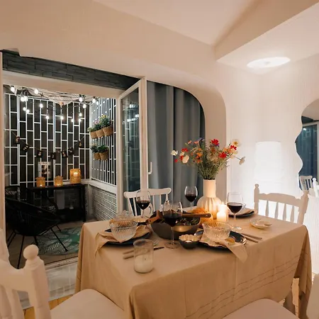 Company Mansion With Cinema & Balcony Old Town Apartament Belgrad